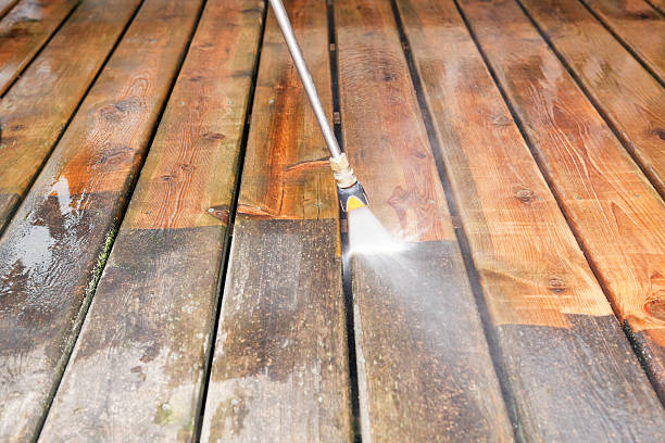 Best Pool Deck Cleaning  in Gun Barrel City, TX